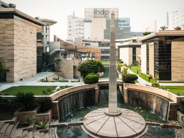 serenia noida expressway