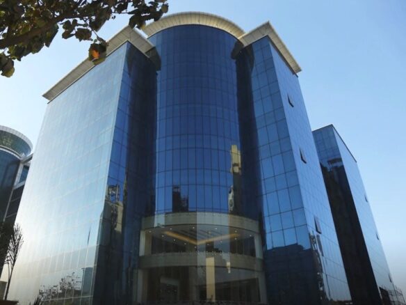 Graphix tower office for rent in sector 62 noida