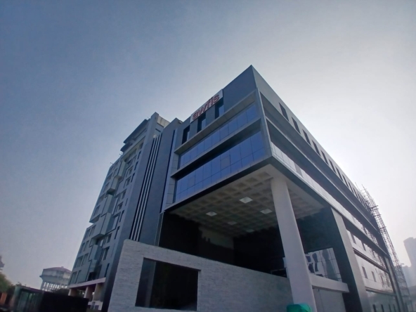 restaurant space for rent in noida